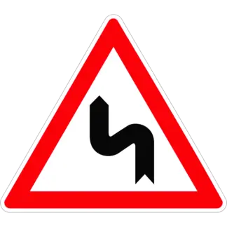 Egymás utáni veszélyes útkanyarulatok