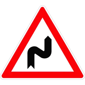 Egymás utáni veszélyes útkanyarulatok